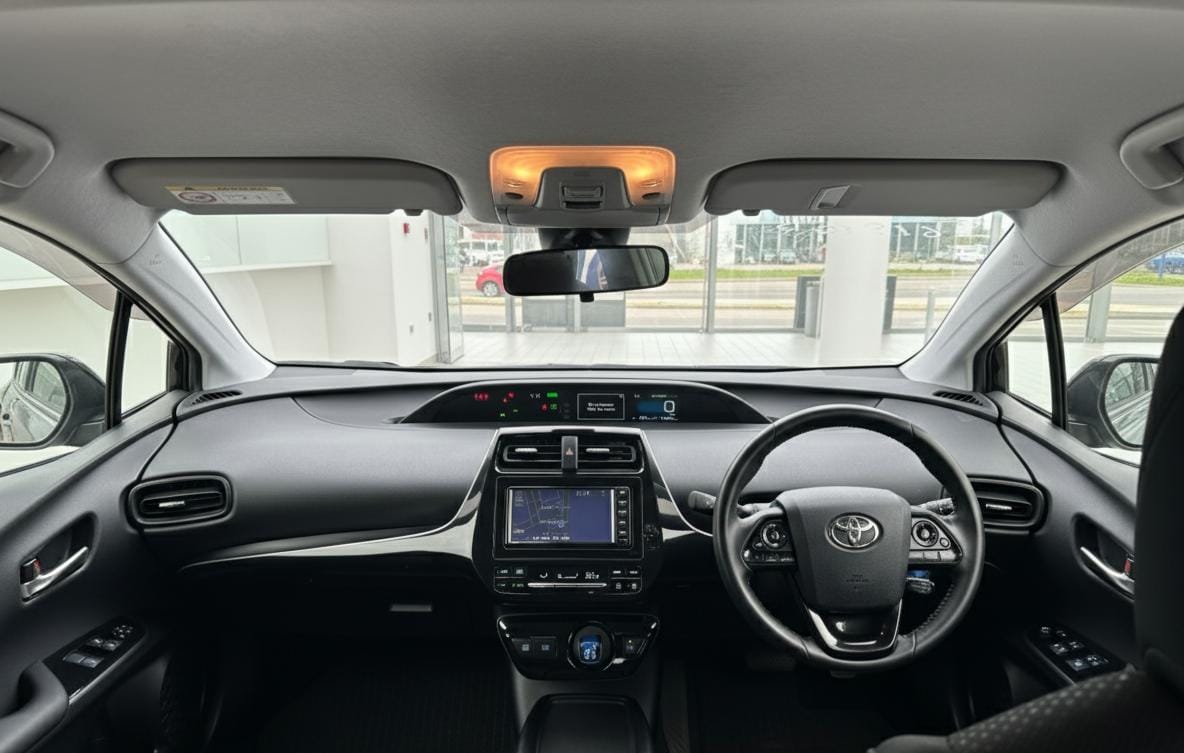 TOYOTA PRIUS - Image 5