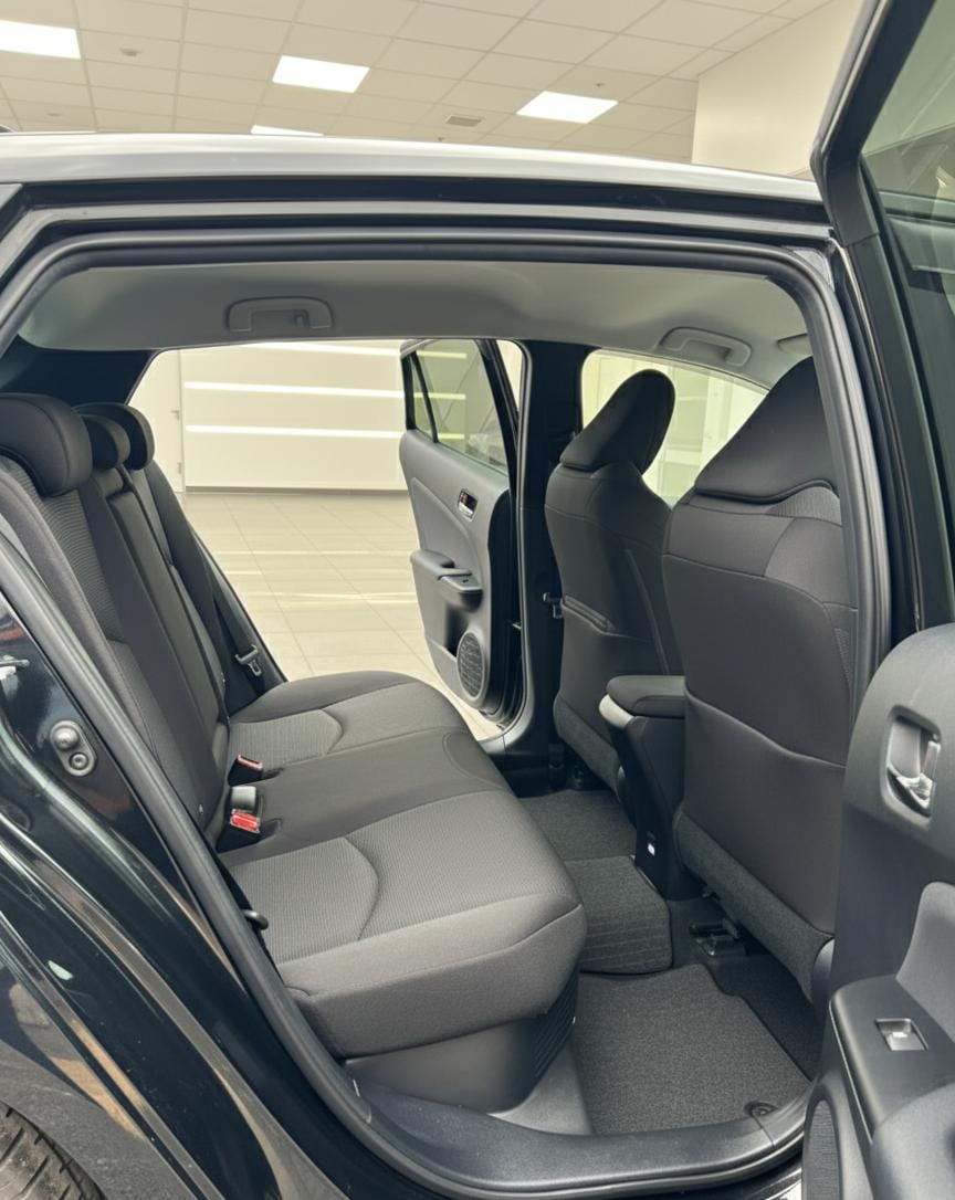 TOYOTA PRIUS - Image 8