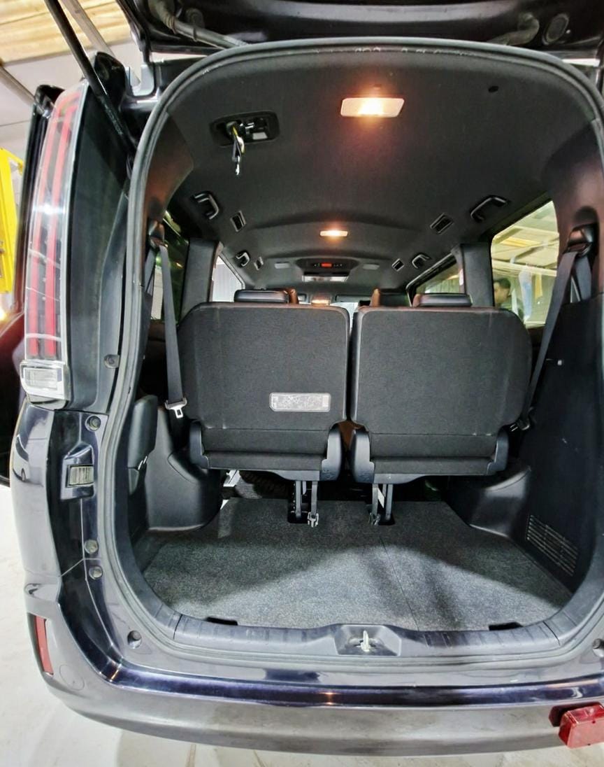 TOYOTA ESQUIRE - Image 4