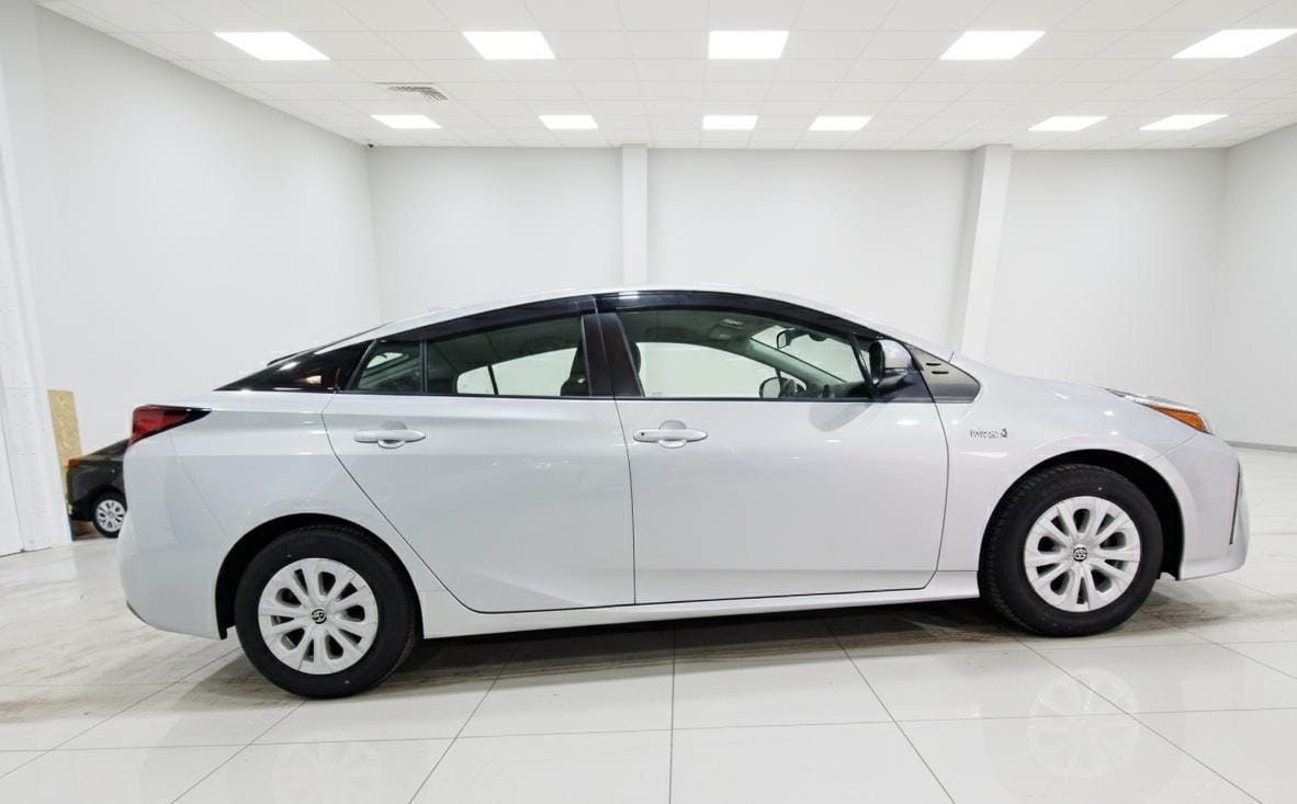 TOYOTA PRIUS - Image 3