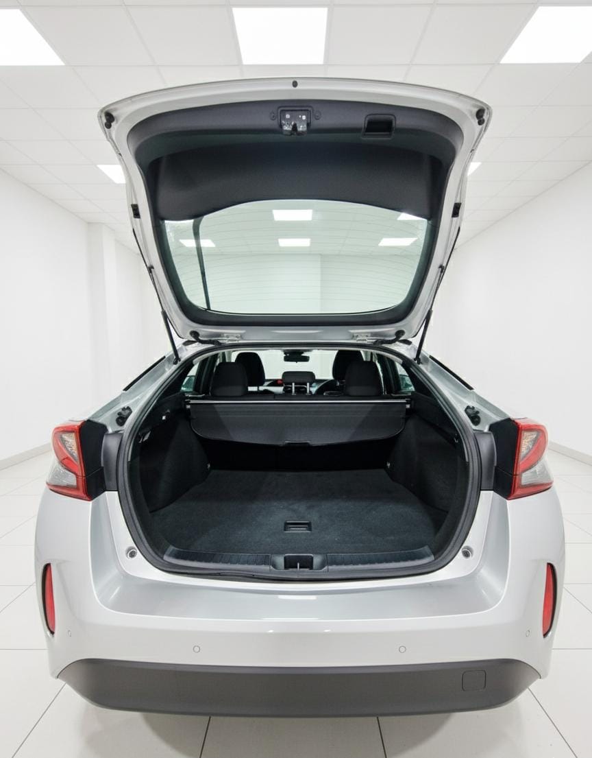 TOYOTA PRIUS - Image 5