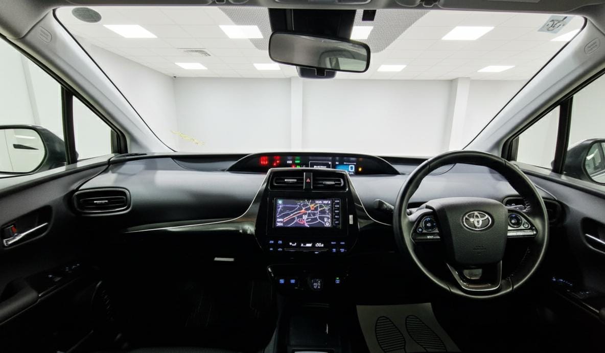 TOYOTA PRIUS - Image 6