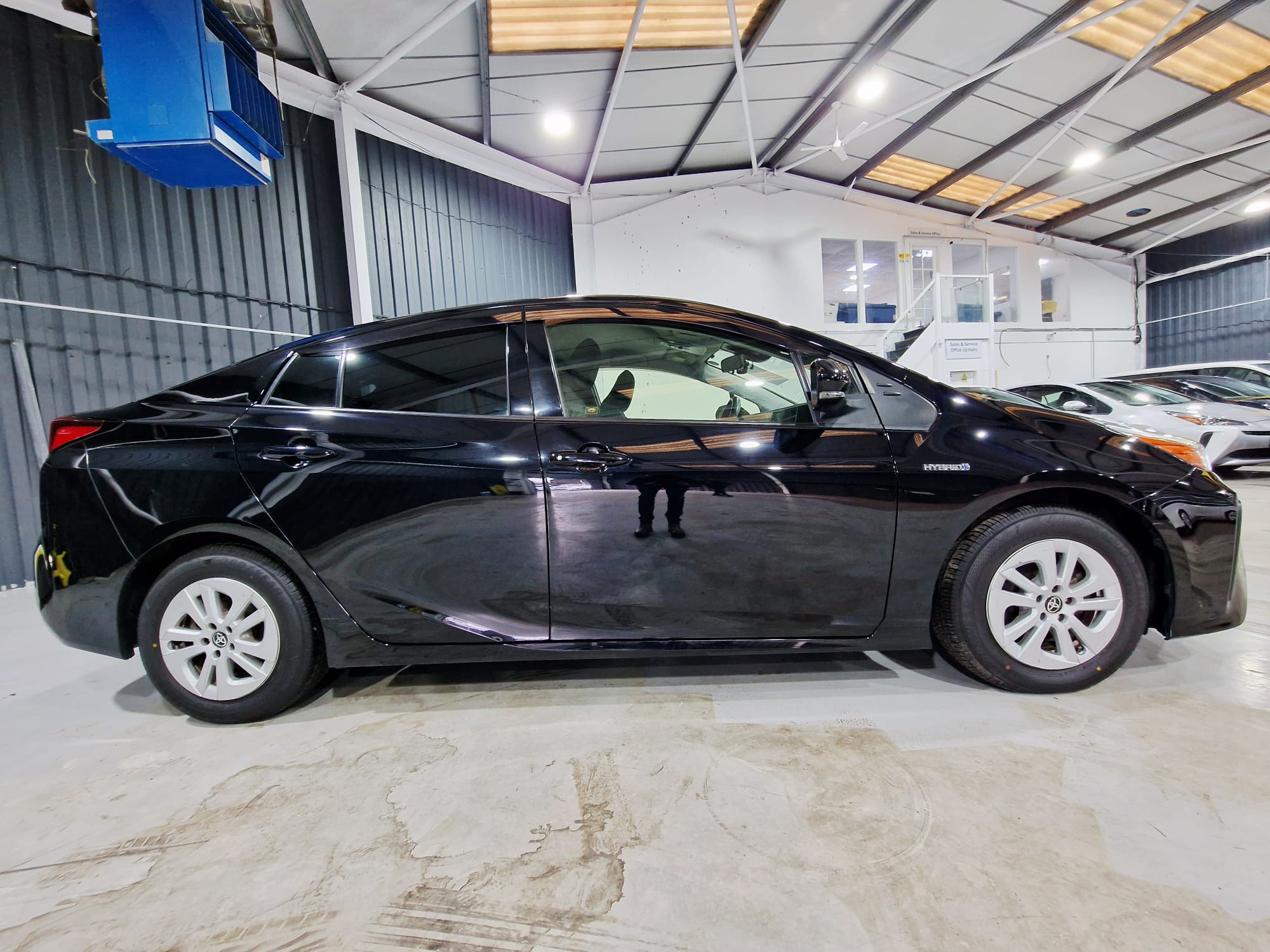 TOYOTA PRIUS - Image 2
