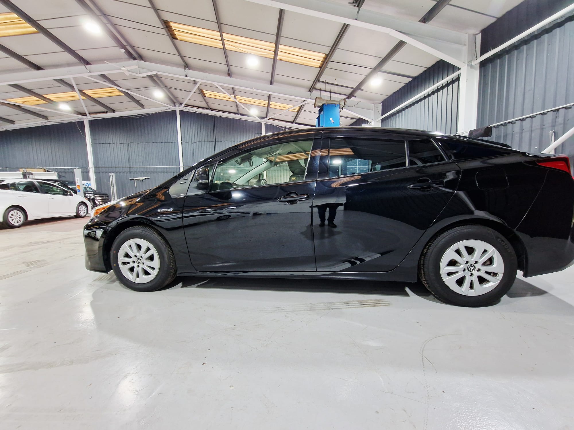TOYOTA PRIUS - Image 3