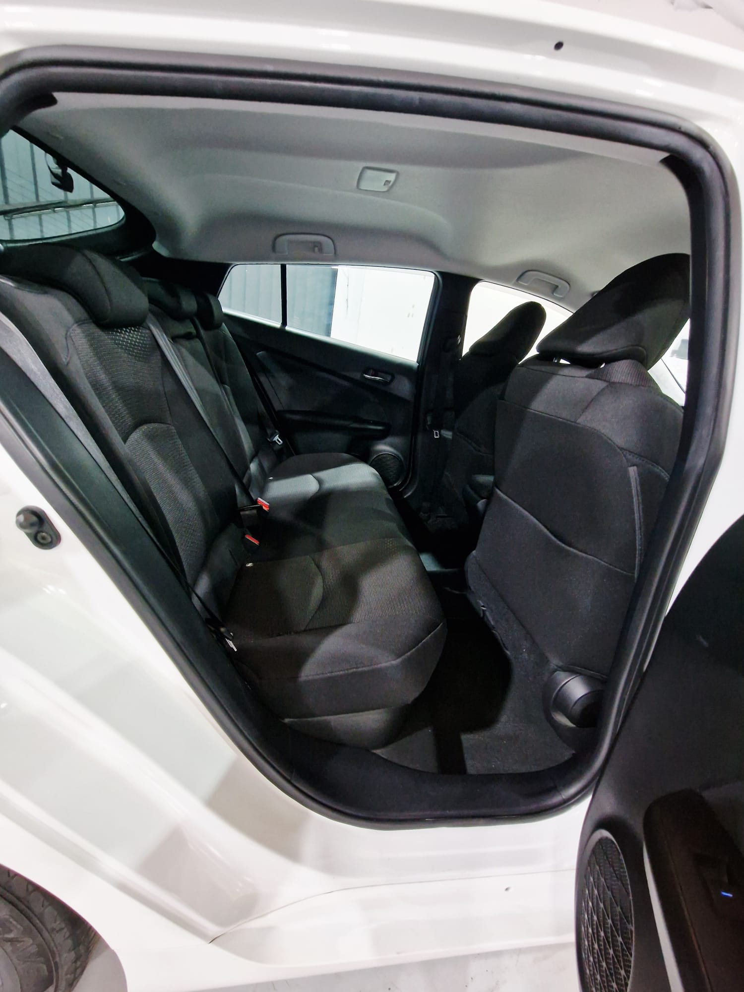 TOYOTA PRIUS - Image 8