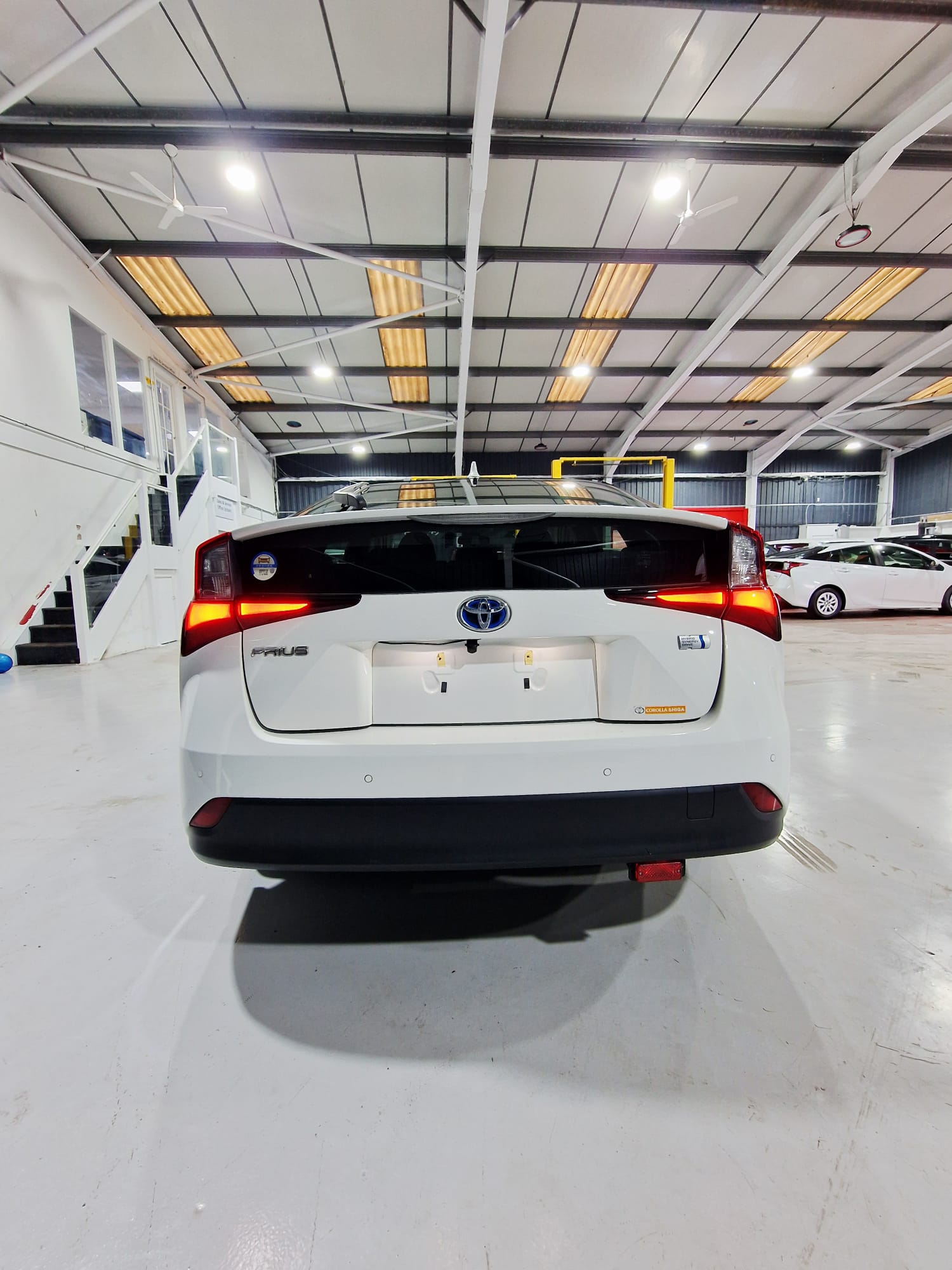 TOYOTA PRIUS - Image 4