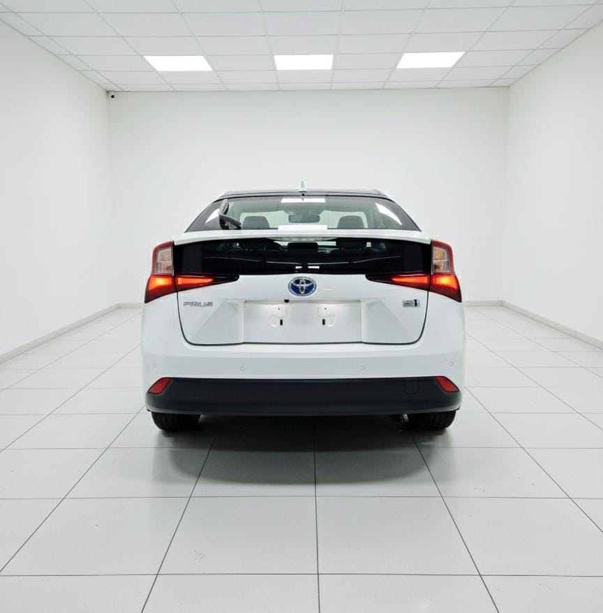 TOYOTA PRIUS - Image 4