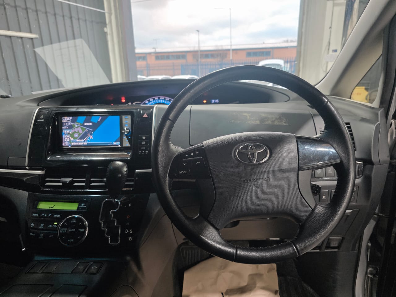 TOYOTA ESTIMA - Image 6