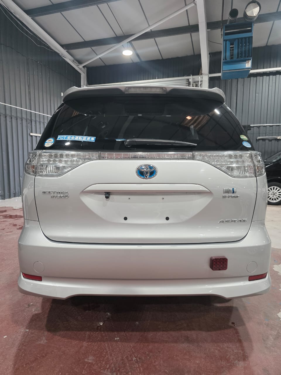 TOYOTA ESTIMA - Image 4