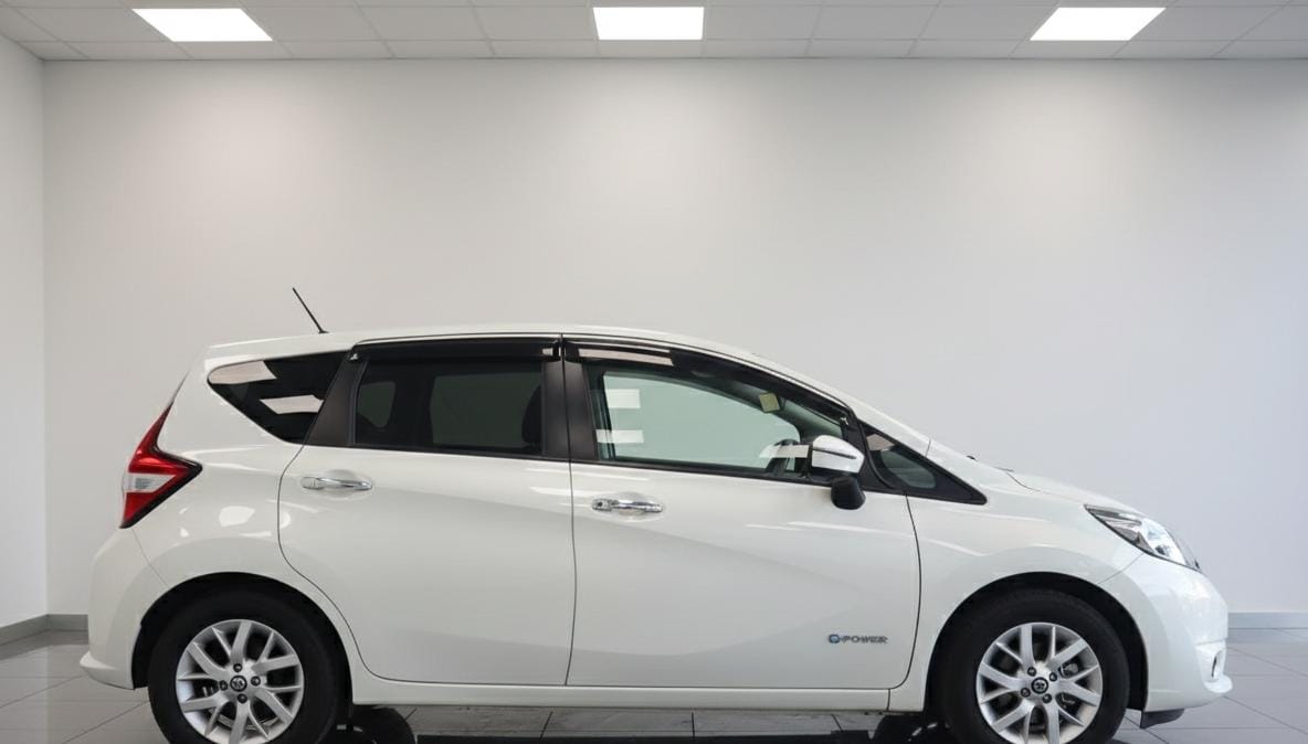 NISSAN NOTE HYBRID - Image 2