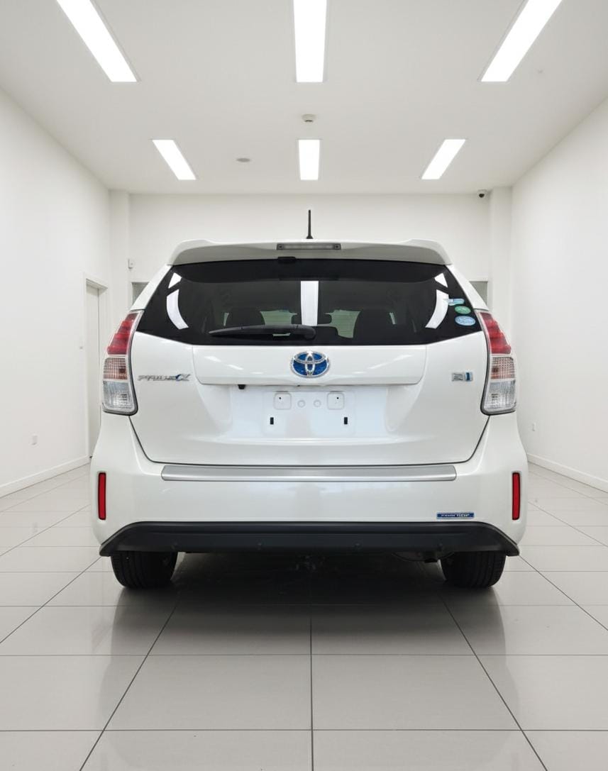 TOYOTA PRIUS PLUS - Image 4