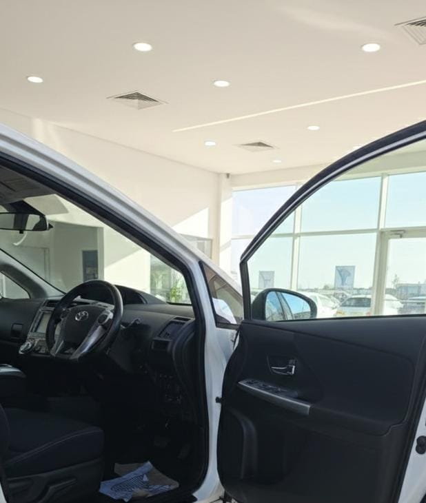 TOYOTA PRIUS PLUS - Image 7