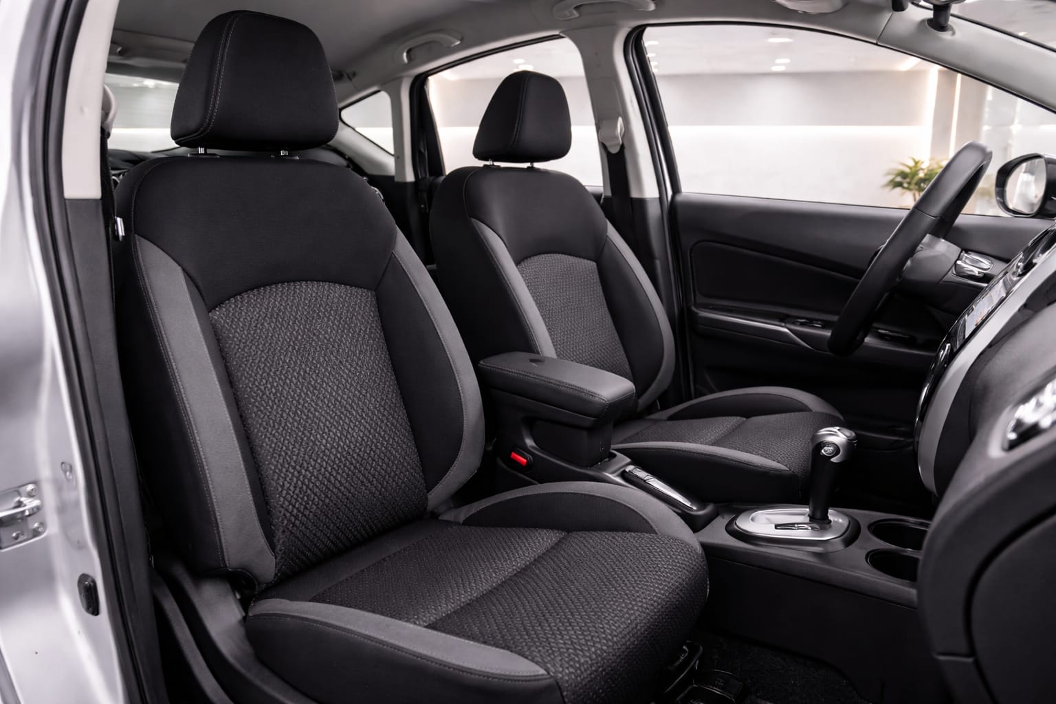 NISSAN NOTE - Image 4