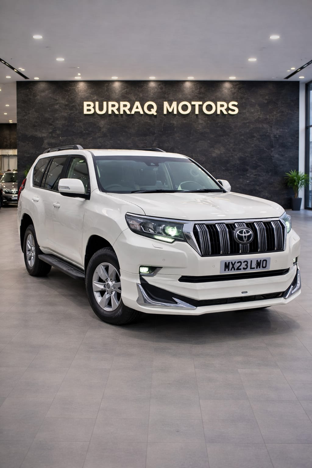 TOYOTA LAND CRUISER PRADO TXL - Image 2