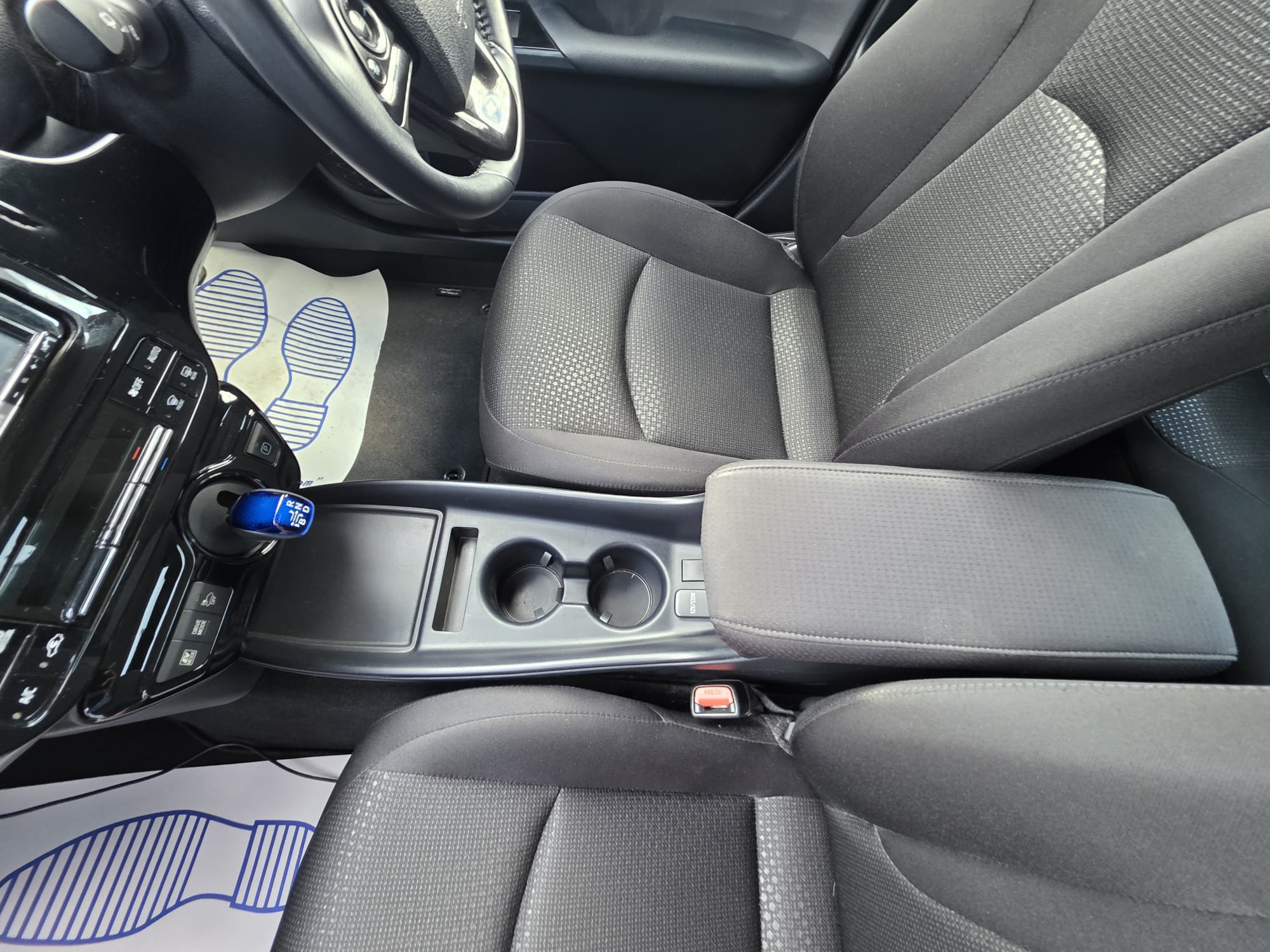 Toyota Prius - Image 7