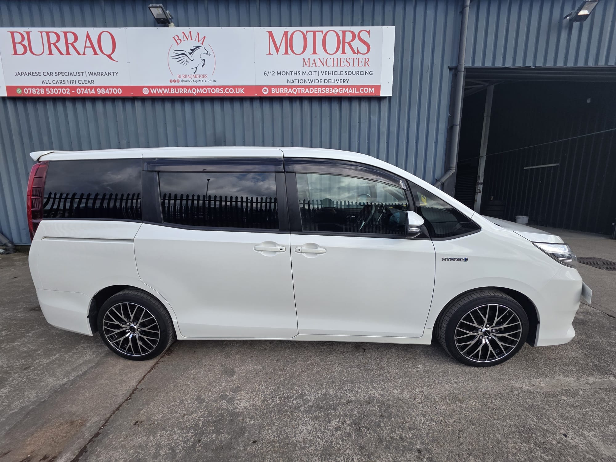 Toyota Noah 