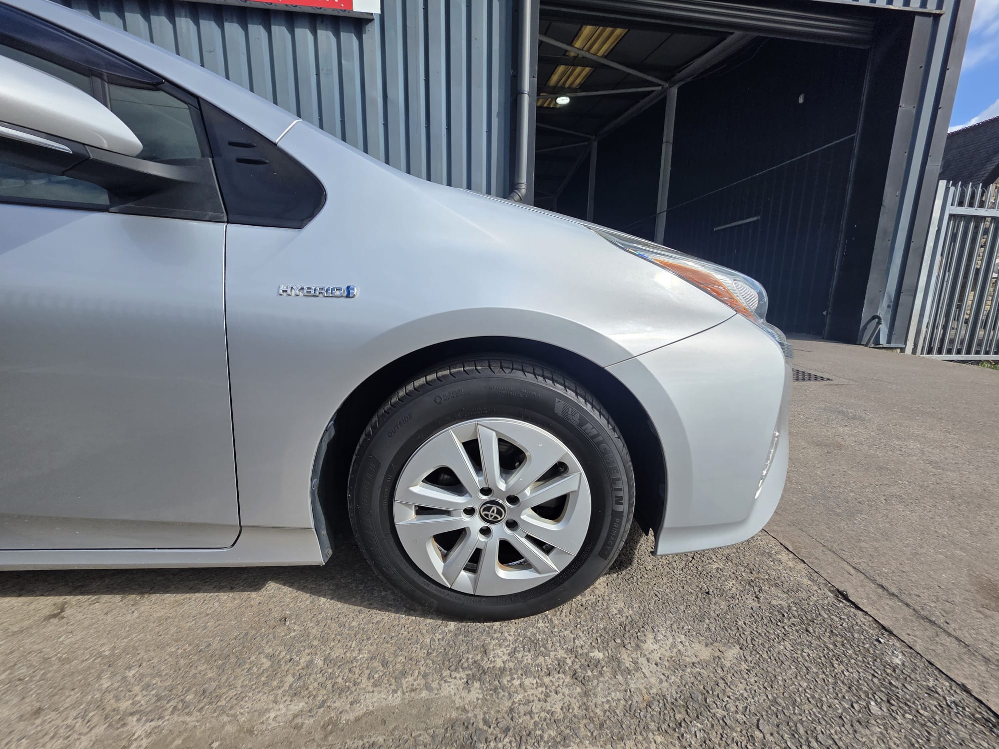 TOYOTA PRIUS - Image 5
