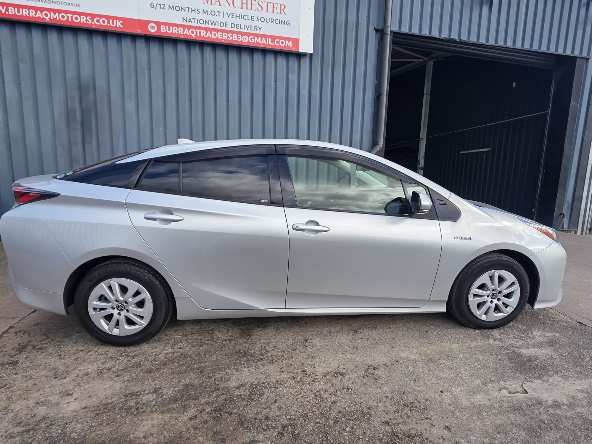 TOYOTA PRIUS - Image 6
