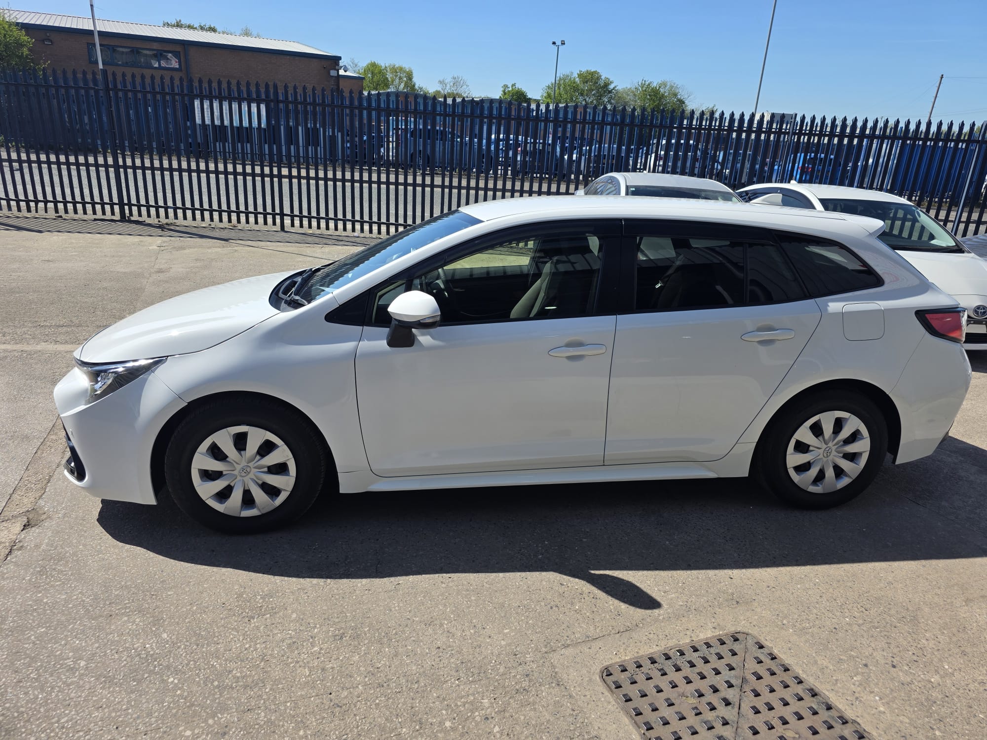 Toyota  Corolla - Image 5