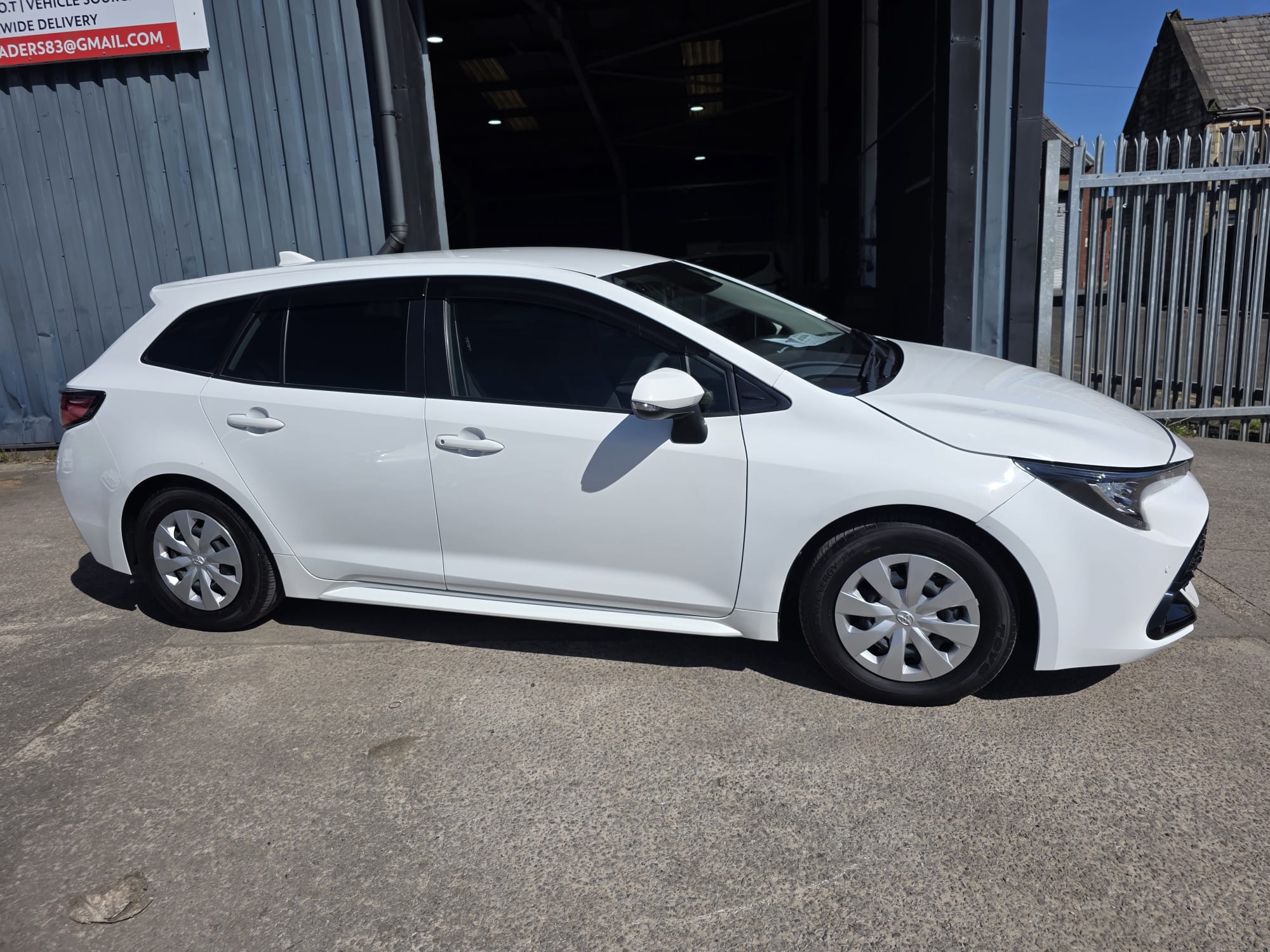 Toyota  Corolla - Image 9