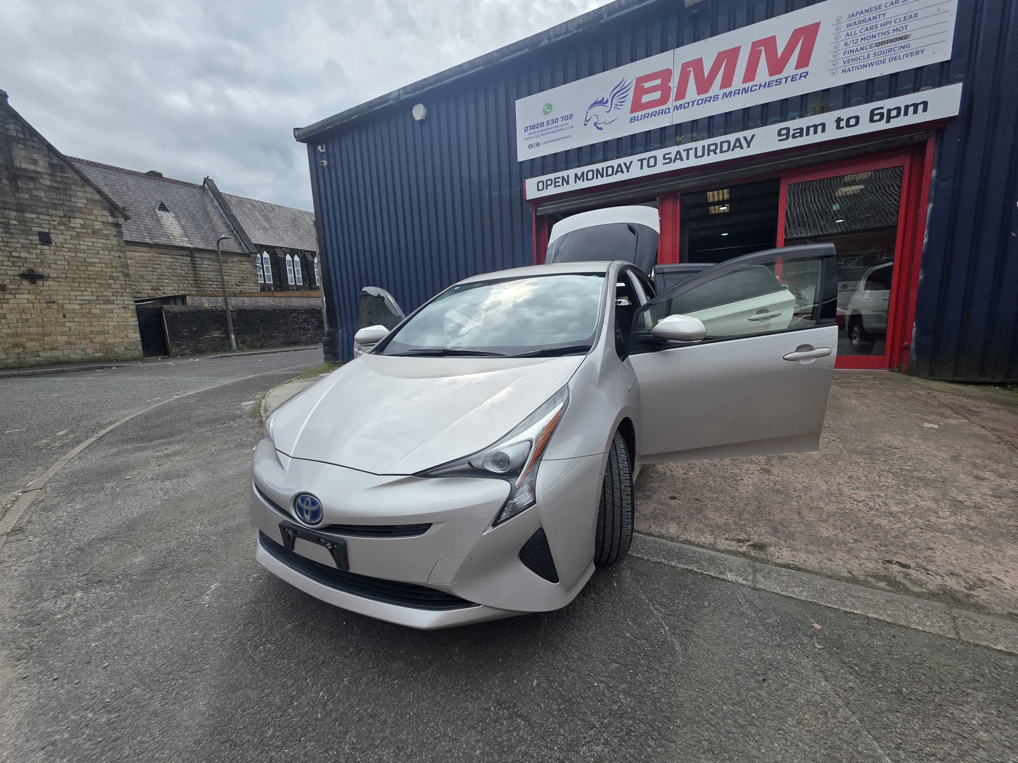 Toyota  Prius