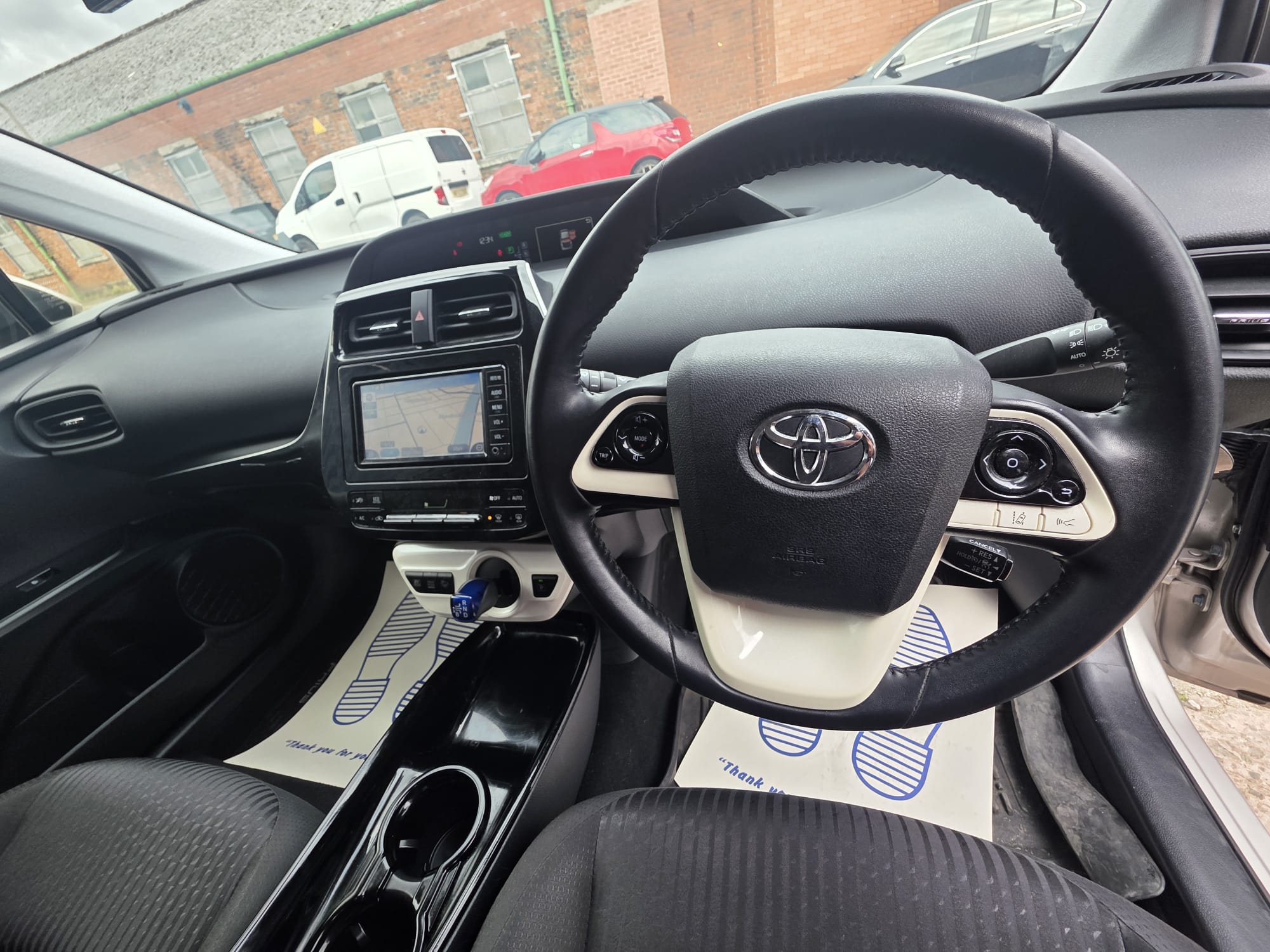 Toyota  Prius - Image 7