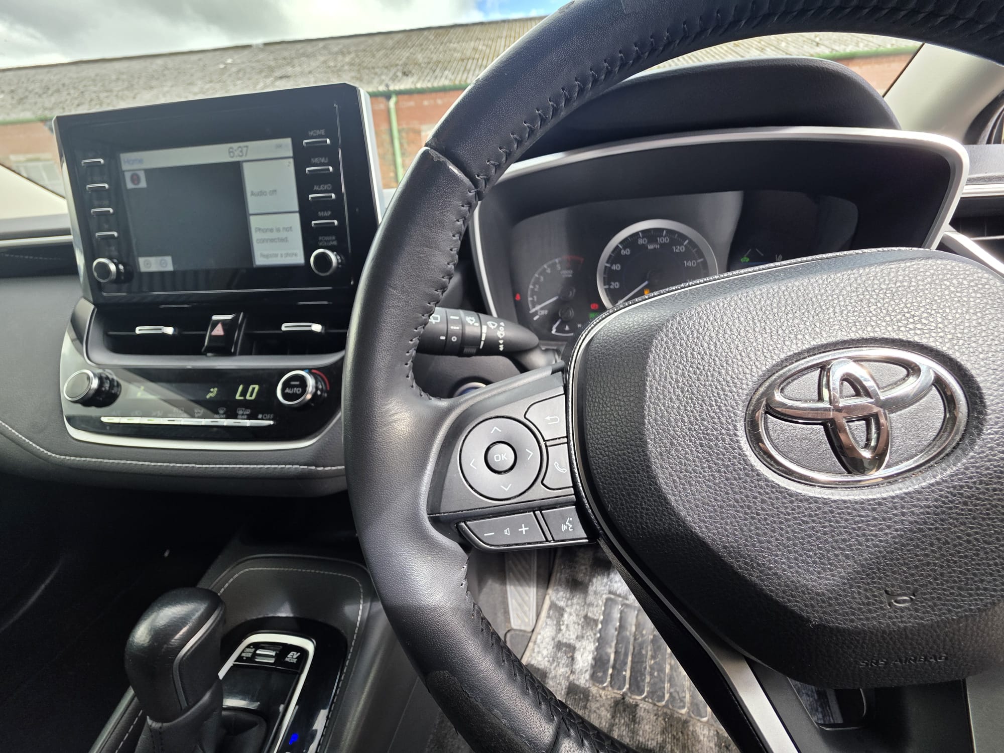 TOYOTA Corolla - Image 6