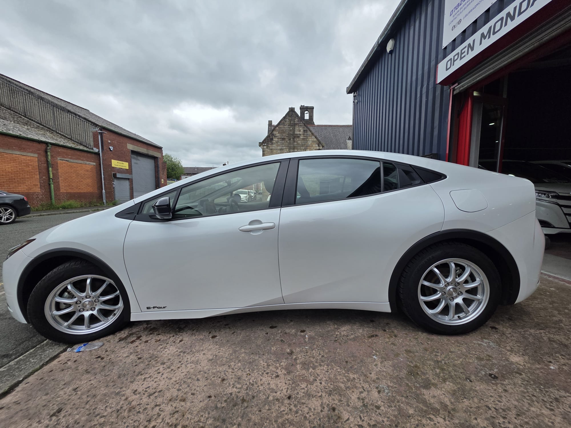 Toyota Prius - Image 3