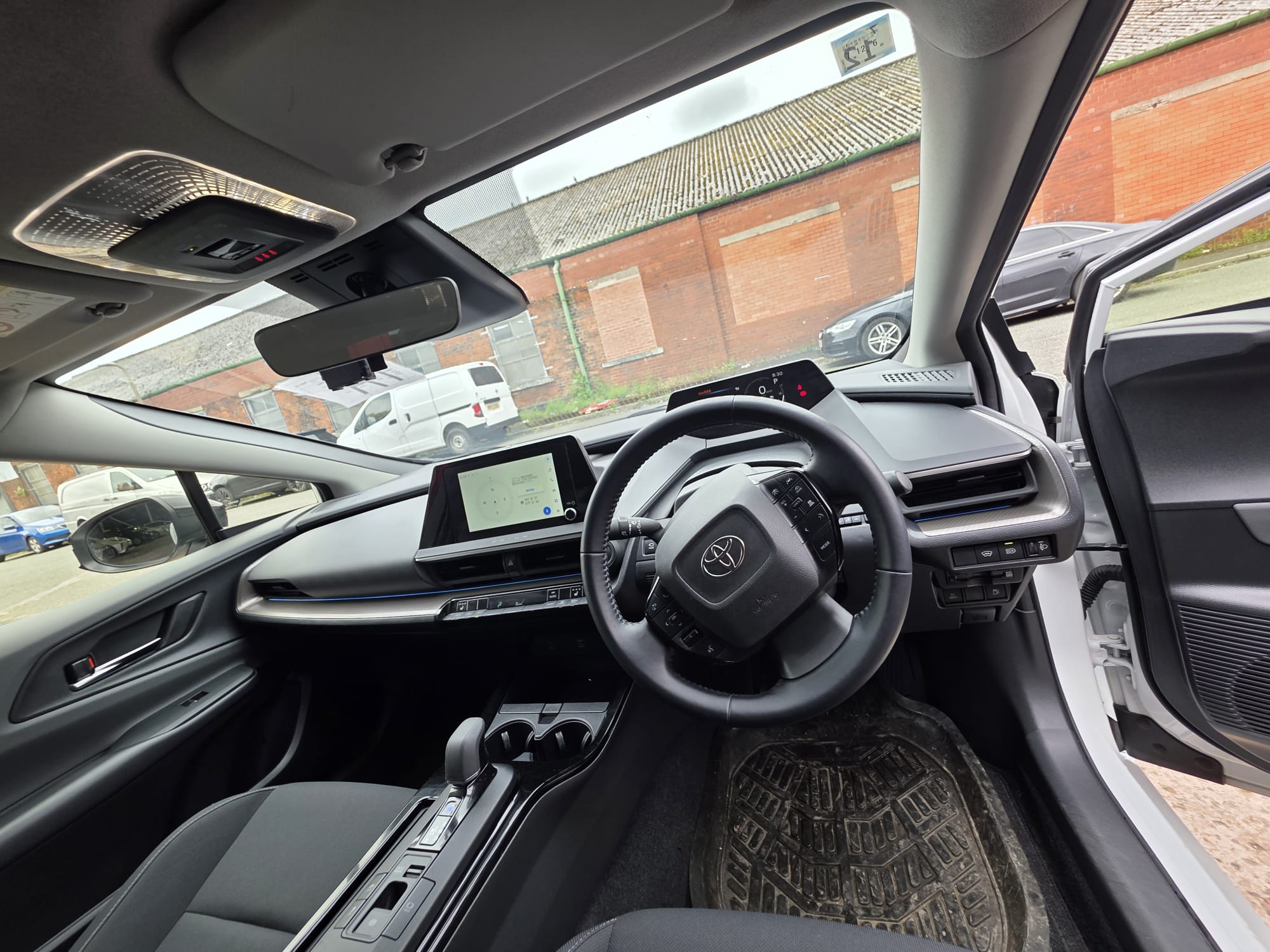 Toyota Prius - Image 9