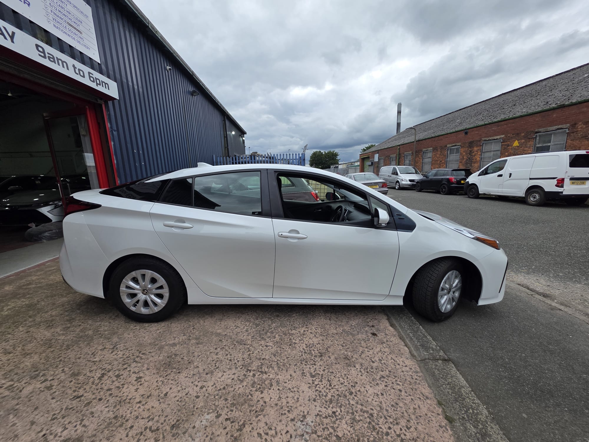Toyota Prius - Image 3