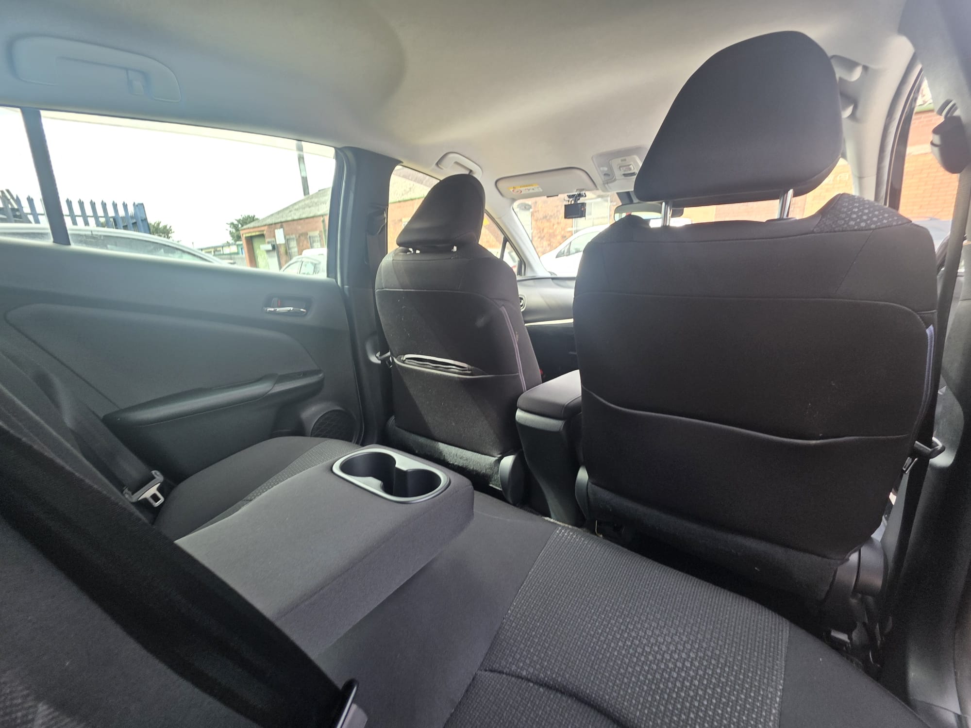 Toyota Prius - Image 9