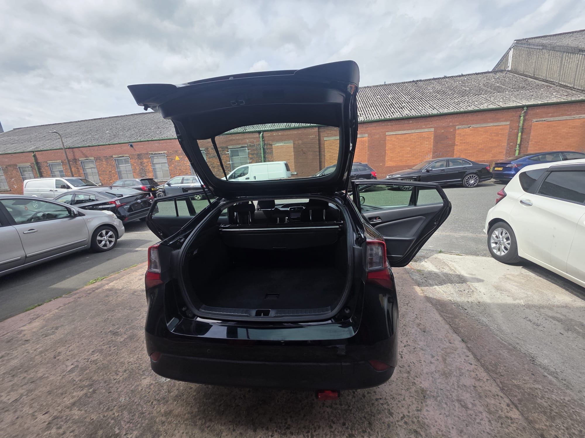 Toyota Prius - Image 5