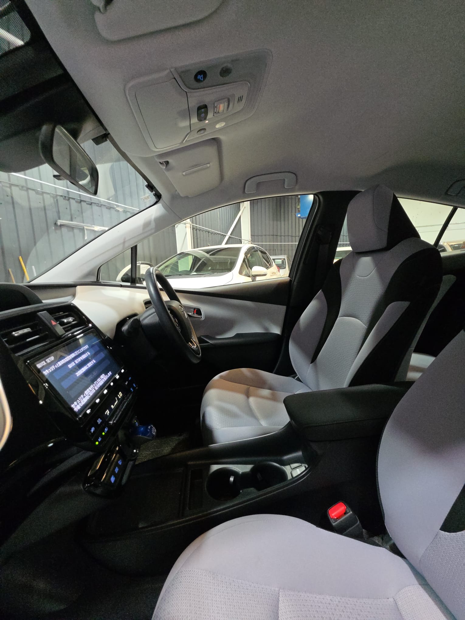 TOYOTA PRIUS - Image 8