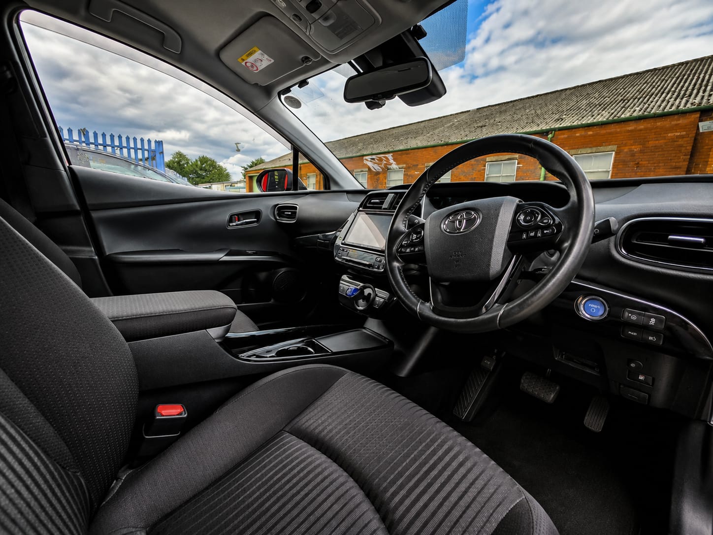 TOYOTA PRIUS - Image 7