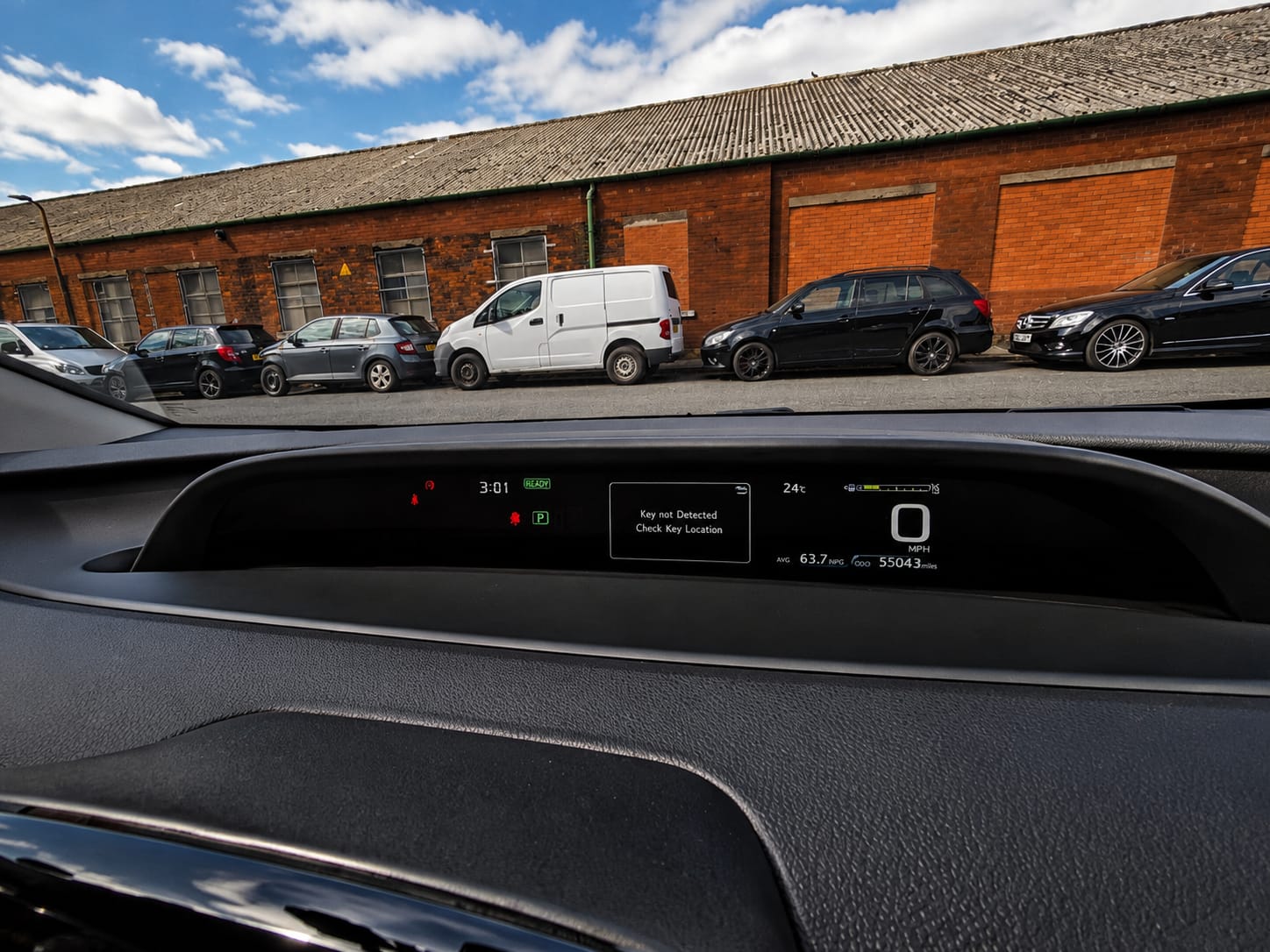 TOYOTA PRIUS - Image 10